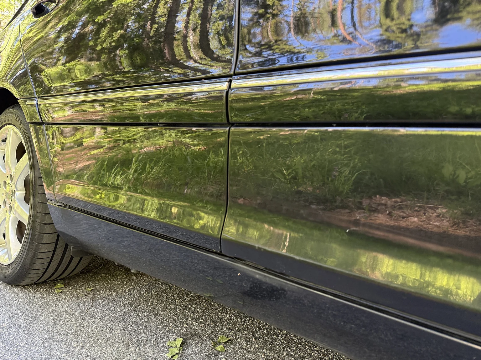 Exterior image of 2002 Mercedes-Benz C 320 T (72)