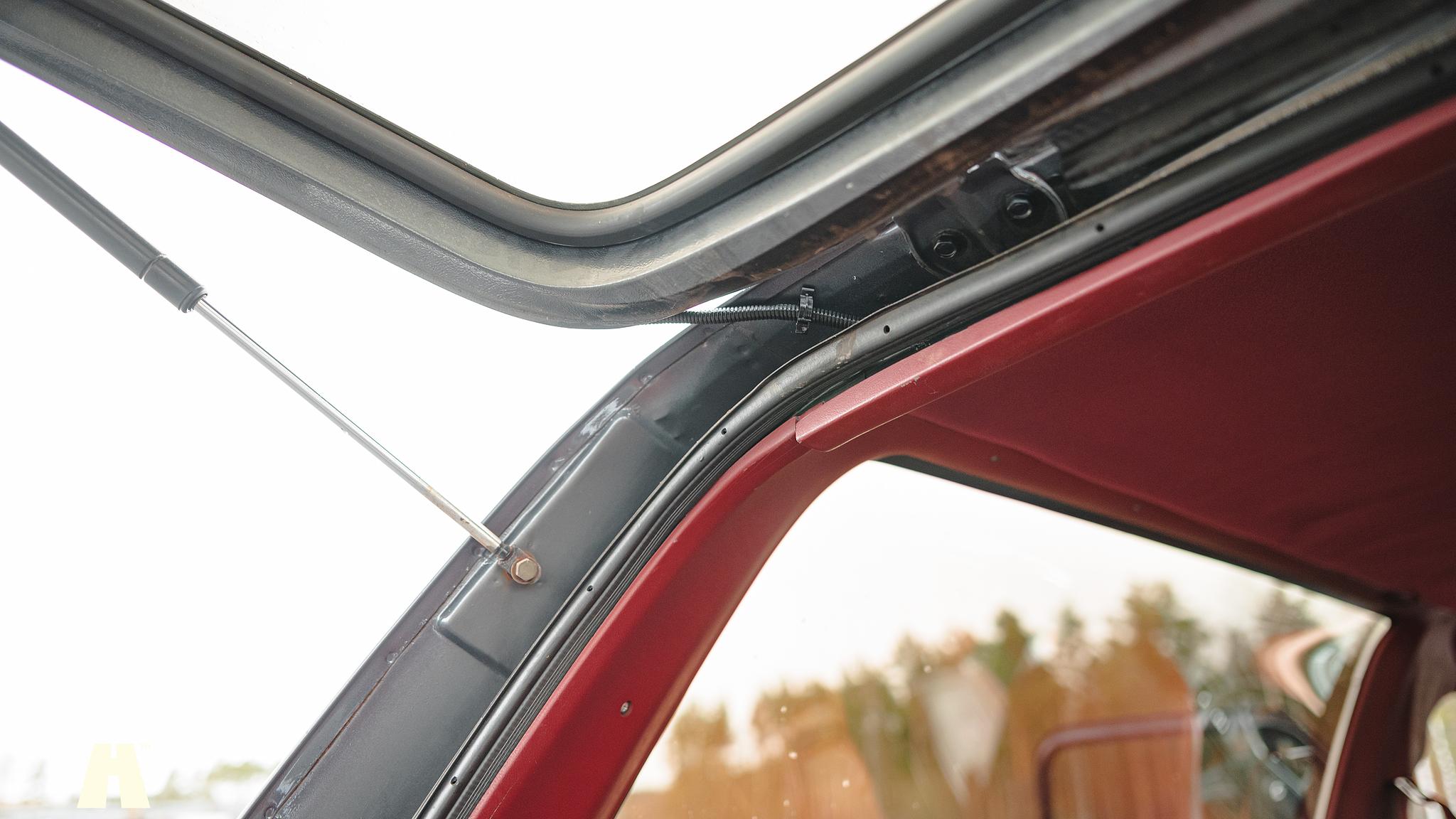 Interior image of 1986 Dodge Ramcharger