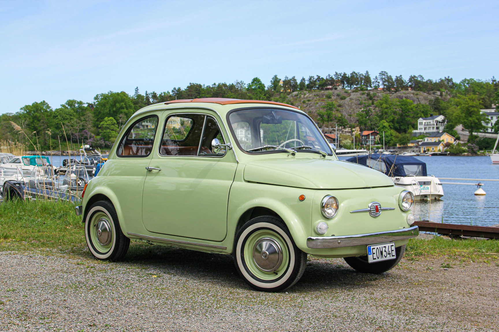 Exterior image of 1970 Fiat 500 Lusso