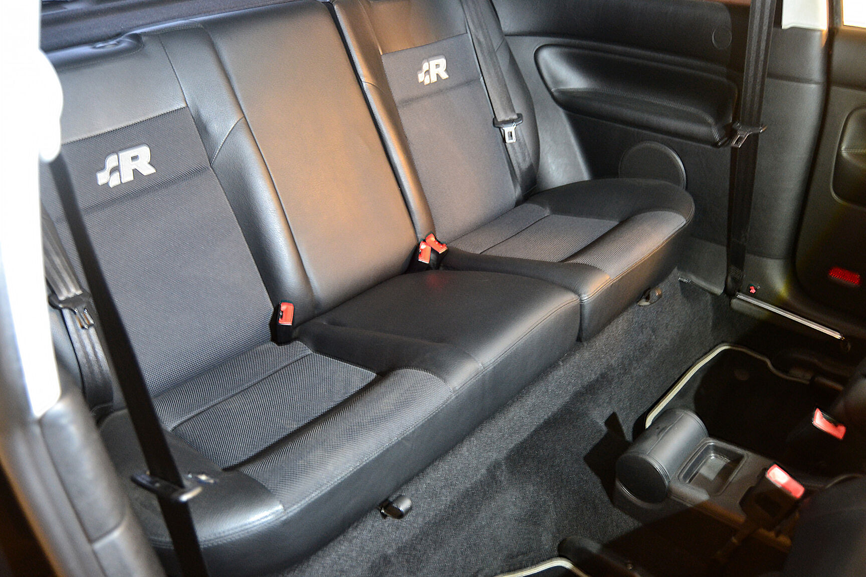 Interiörbild 2003 Volkswagen Golf R32 MK4 (6)