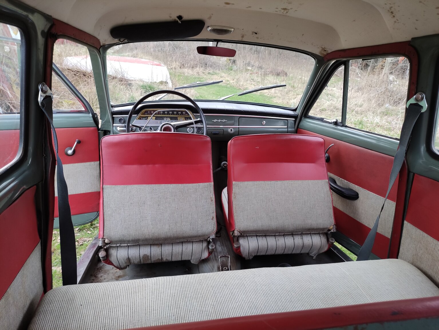 Interior image of 1960 Volvo P210 Duett