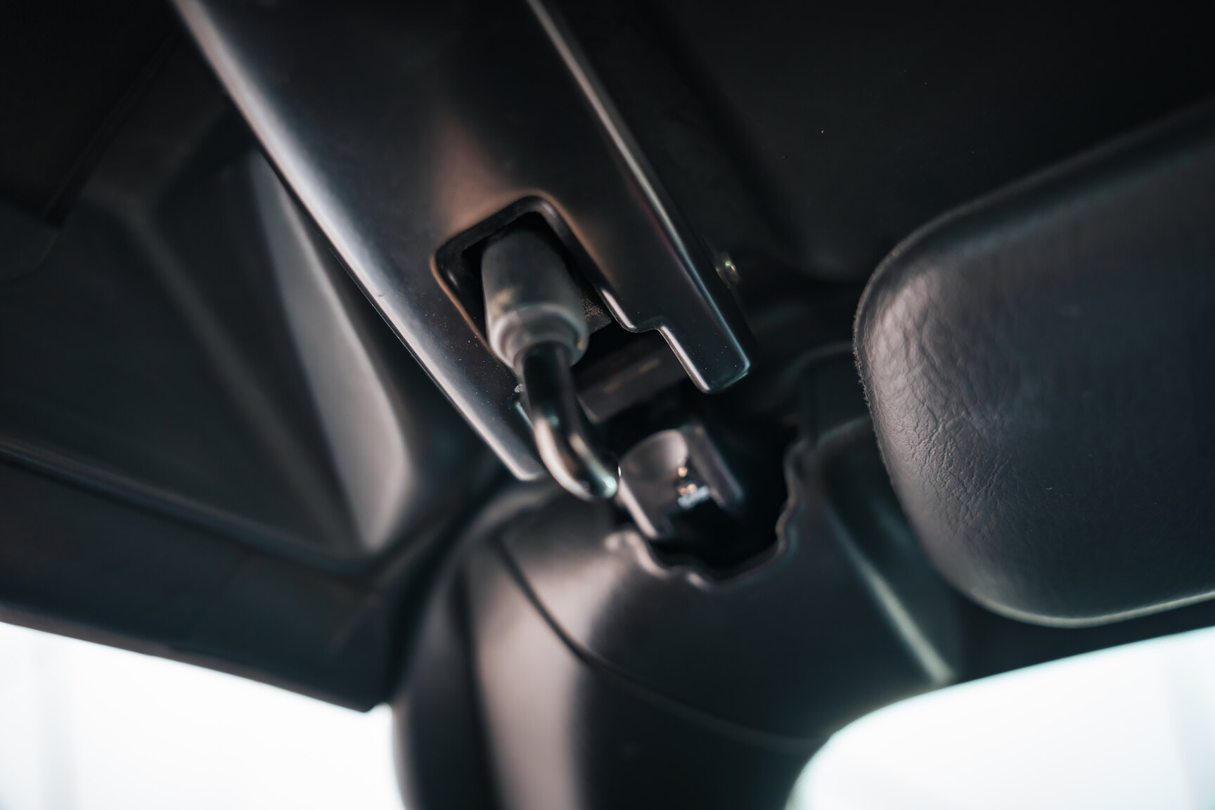 Interior image of 2000 Honda S2000 AP1