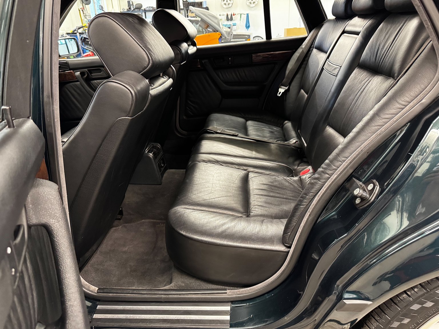 Interior image of 1995 BMW 540i Touring - NO RESERVE (26)