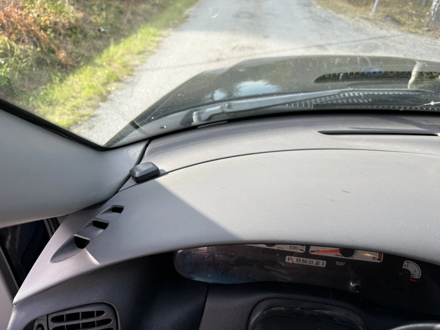 Interior image of 2002 Ford F-150 SVT Lightning (22)