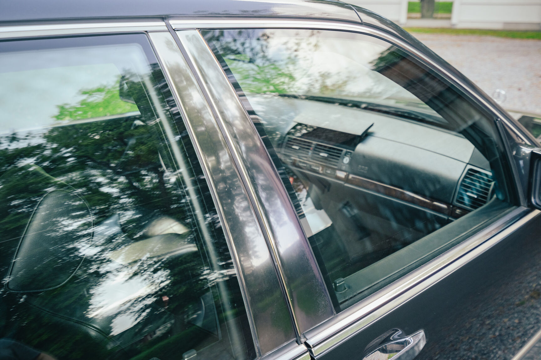 Exterior image of 1992 Mercedes-Benz 500 SE (59)