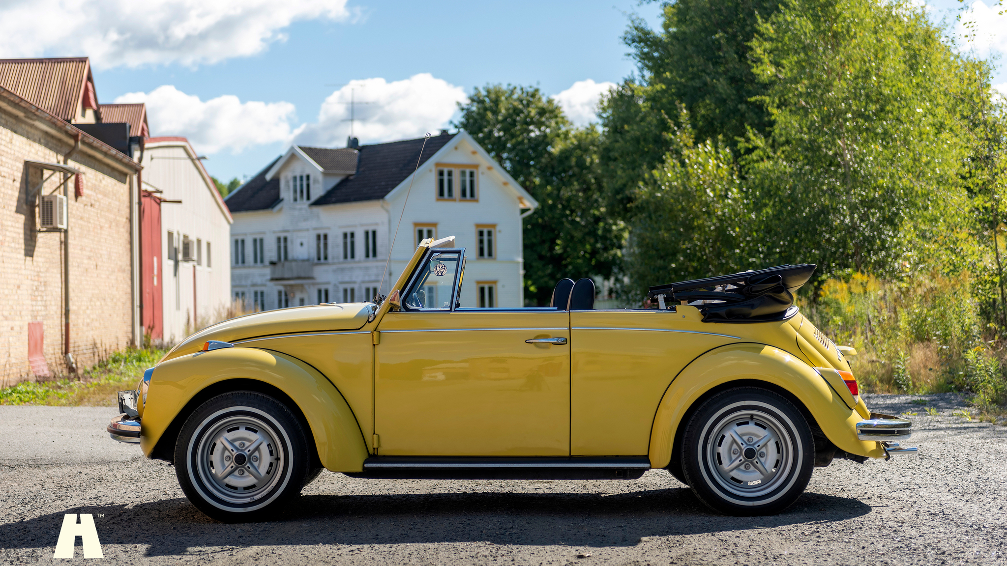 Exteriörbild på 1972 Volkswagen beetle cabriolet 1302 LS