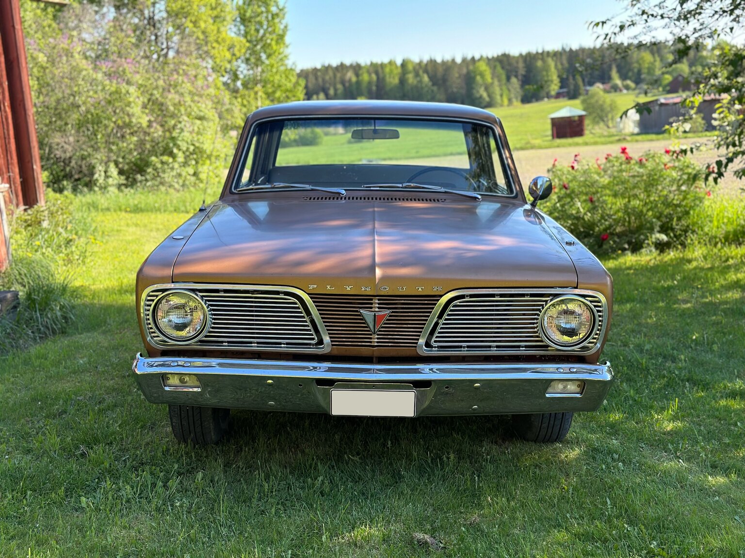 Exteriörbild på 1966 Plymouth Valiant 100 2-door Sedan (14)