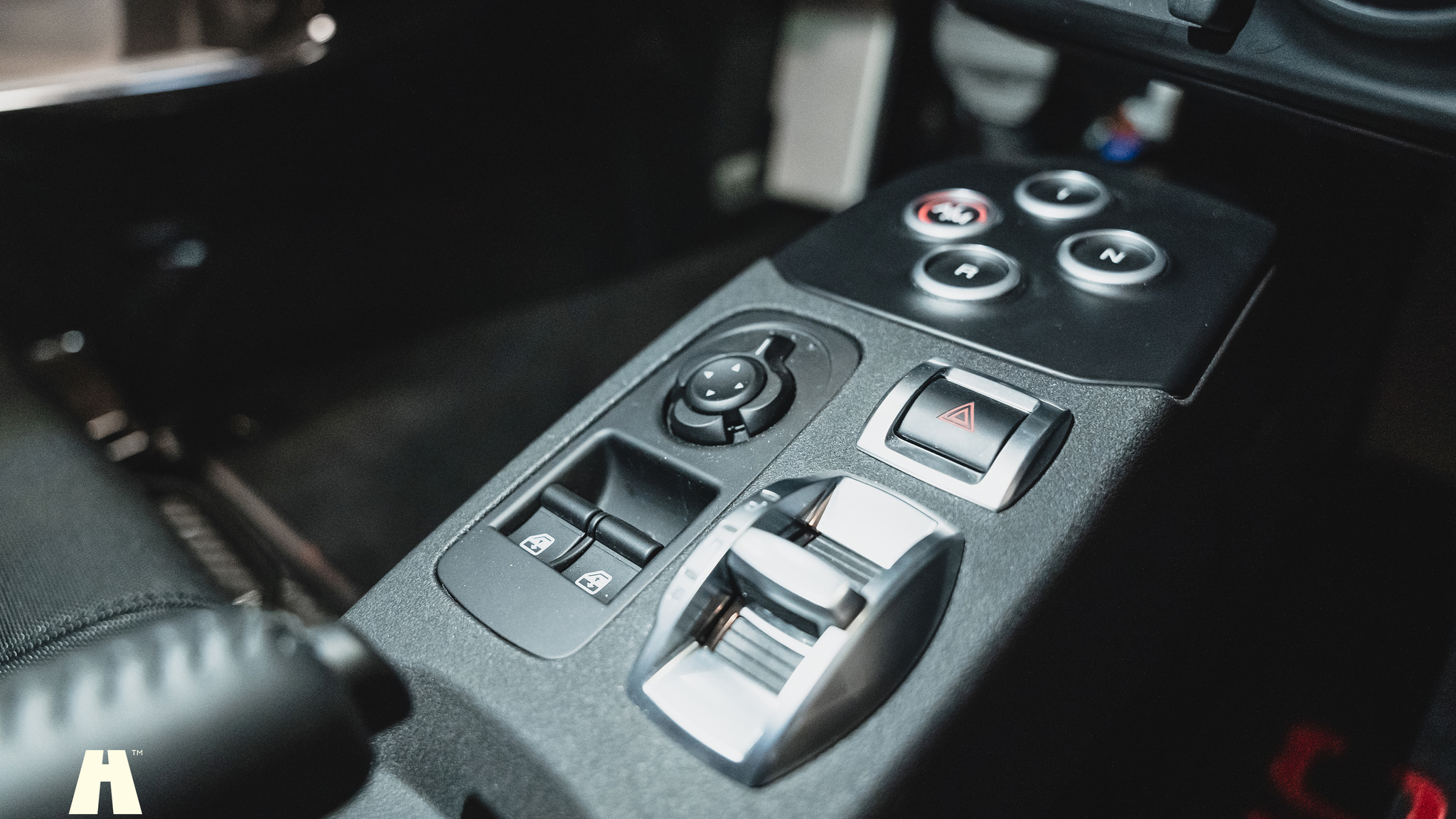 Interior image of 2016 Alfa Romeo 4C (38)
