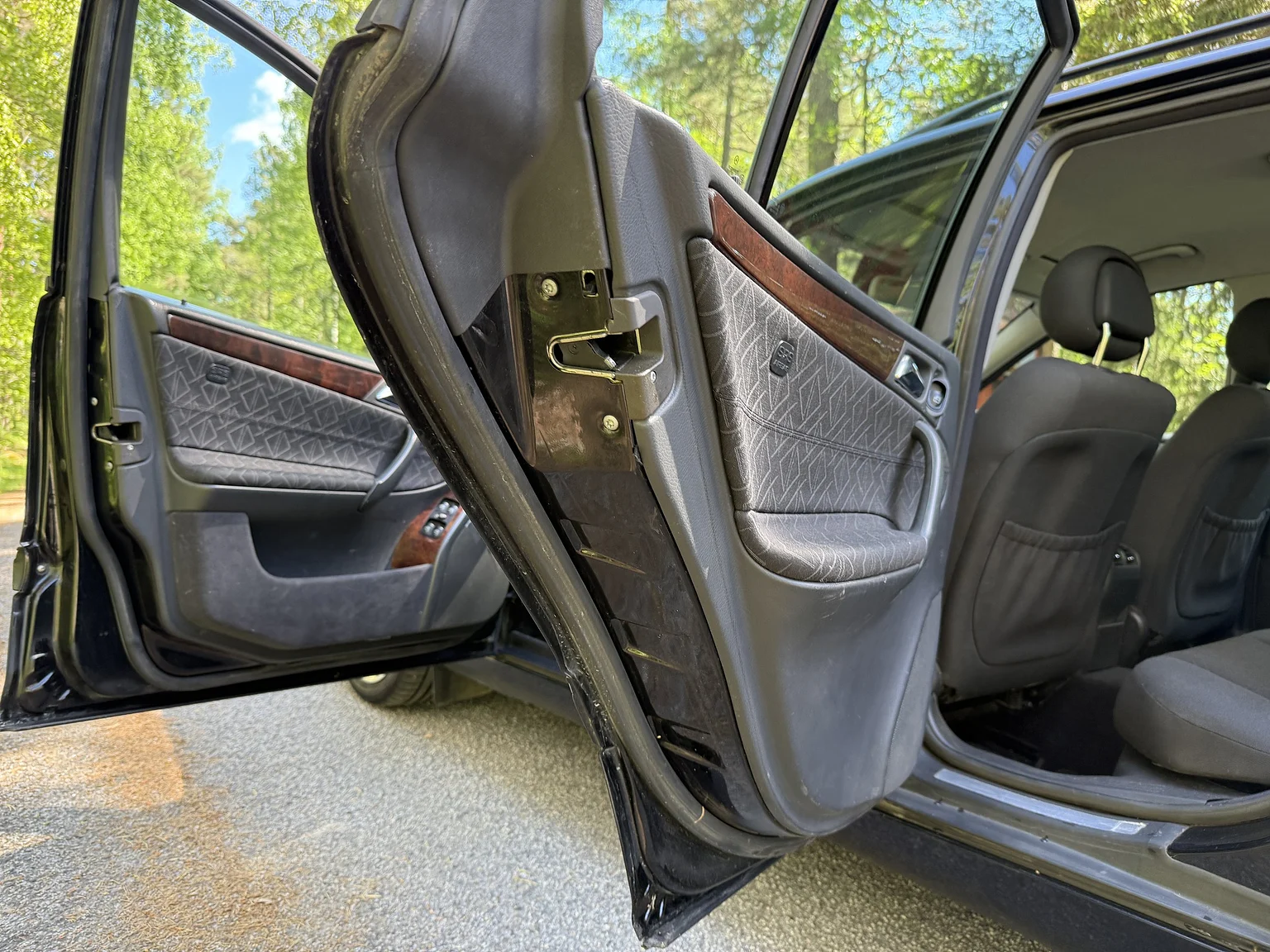 Innenraumfoto von 2002 Mercedes-Benz C 320 T (52)
