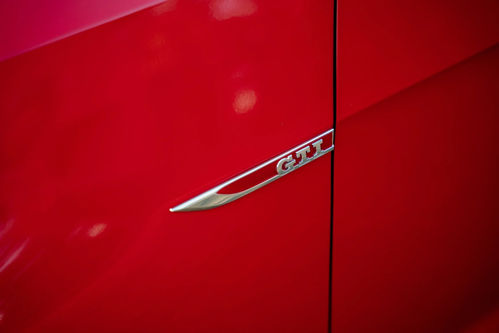 Exterior image of 2016 Volkswagen Golf GTi Clubsport S - no. 291/400 (35)