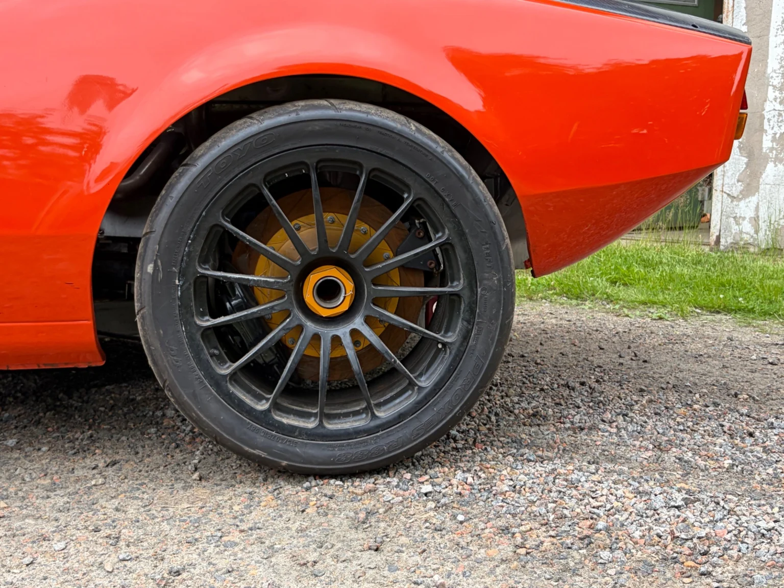 Exterior image of 1972 De Tomaso Pantera LS Restomod (41)