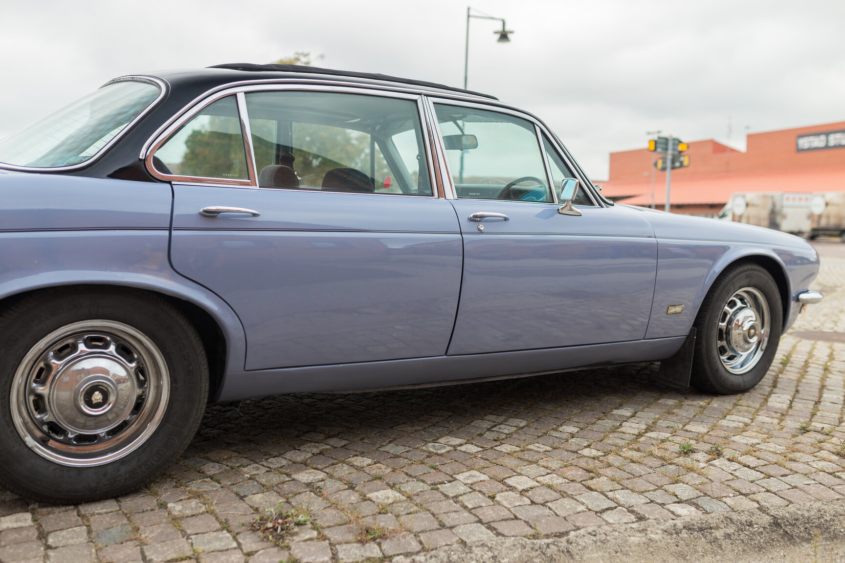 Aussenfoto 1975 JAGUAR XJ6  (28)
