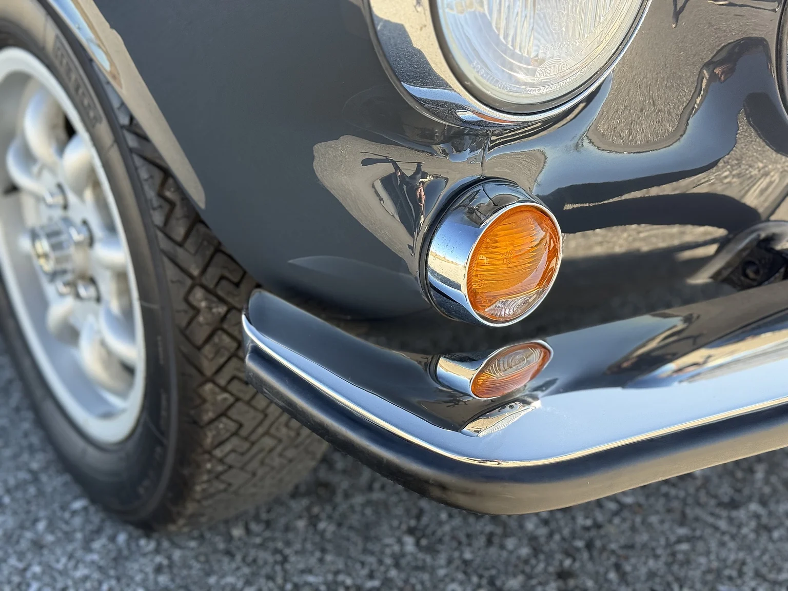 Exterior image of 1966 Volvo P 1800S (34)