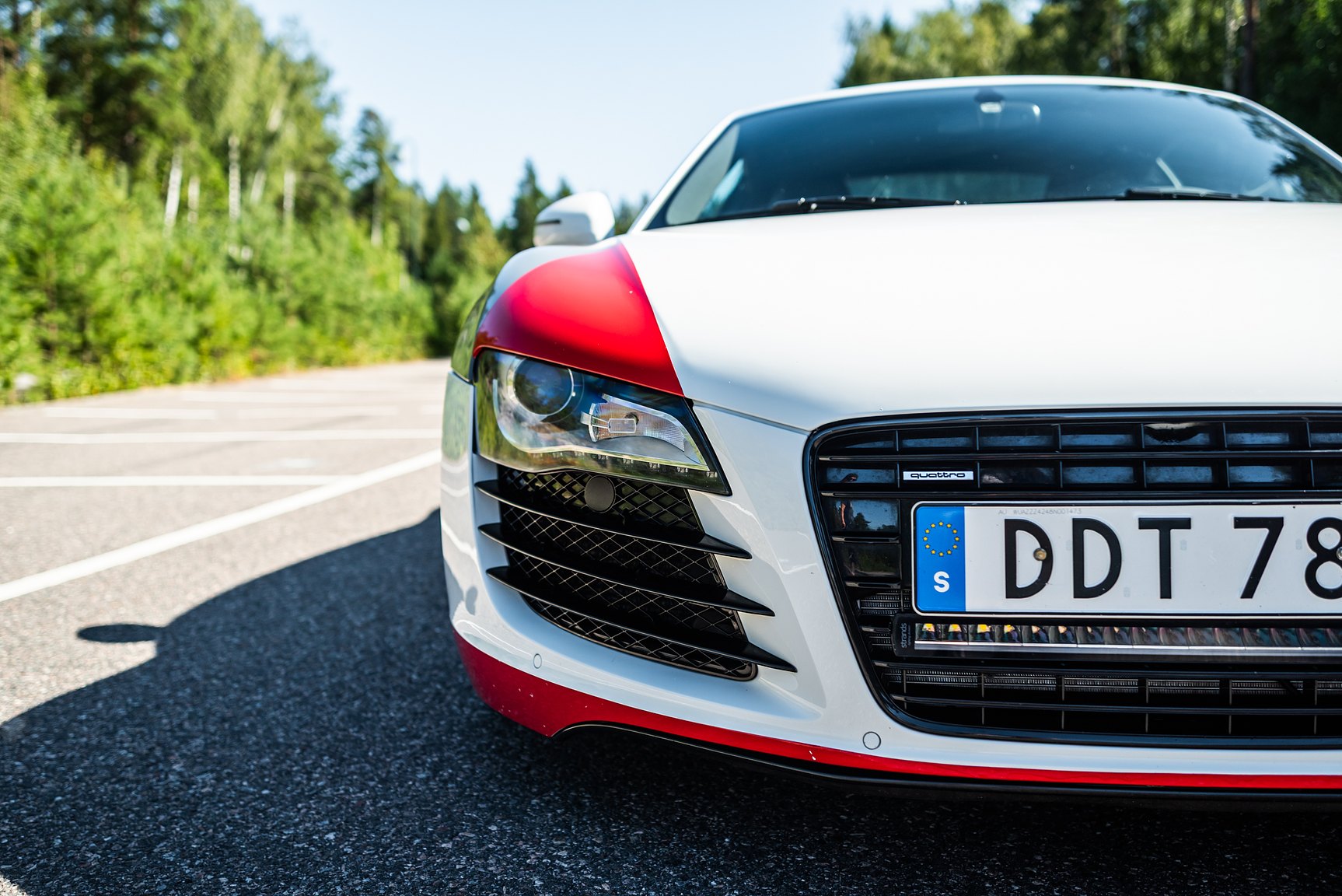 Exterior image of 2008 Audi R8 4.2 V8 Turbo Manuell