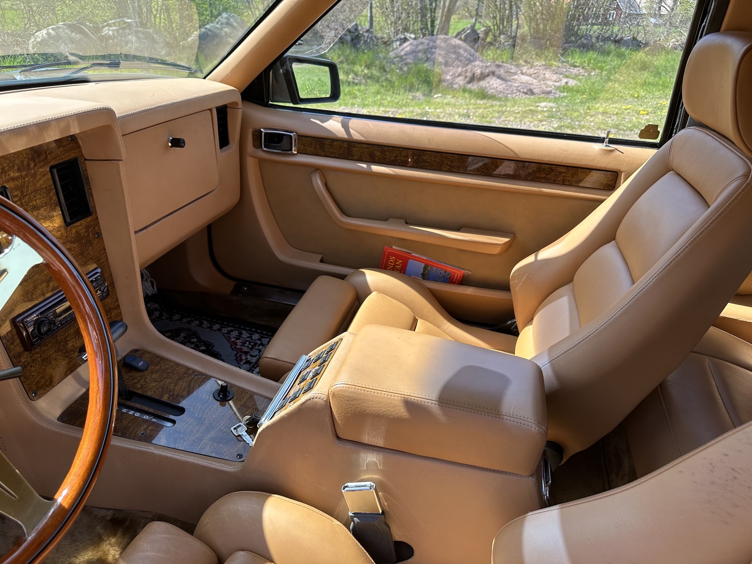 Interior image of 1987 Zimmer Golden Spirit 5.0