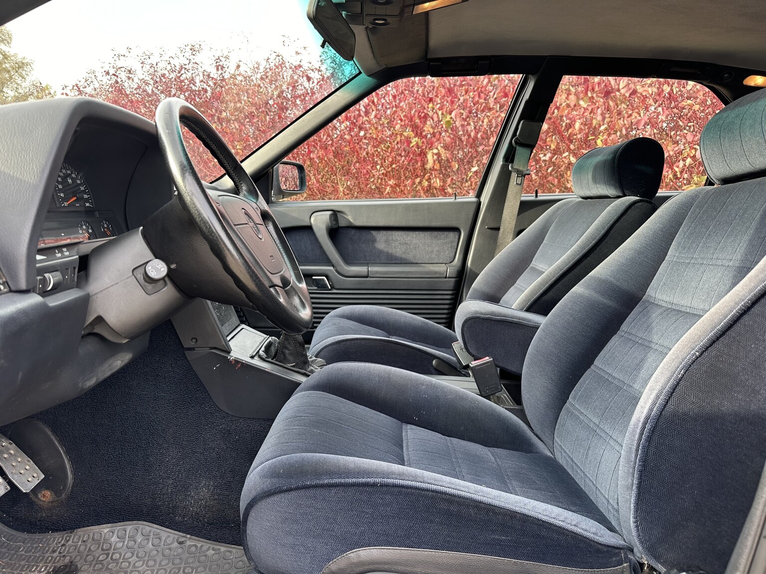 Innenraumfoto von 1994 Alfa Romeo 164