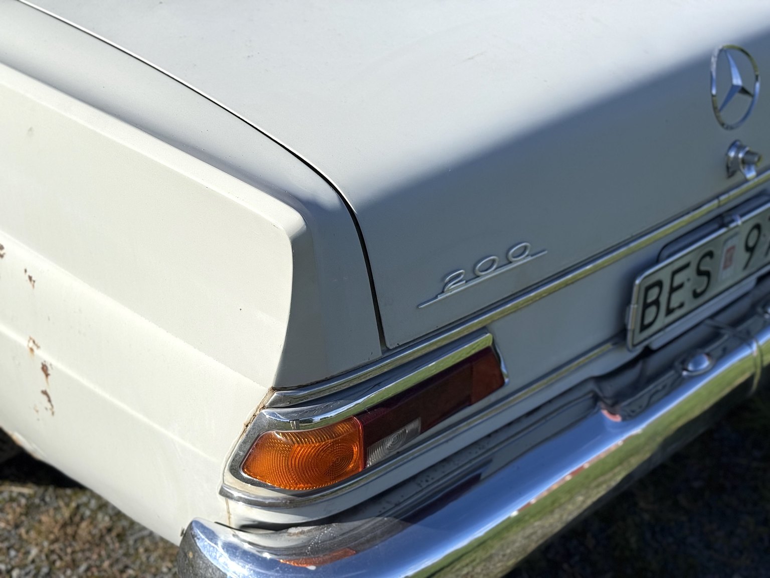 Exteriörbild på 1967 Mercedes-Benz 200