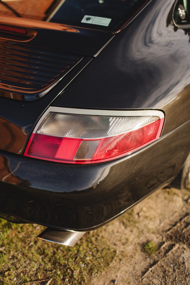 Exterior image of 1998 Porsche 996 Carrera 