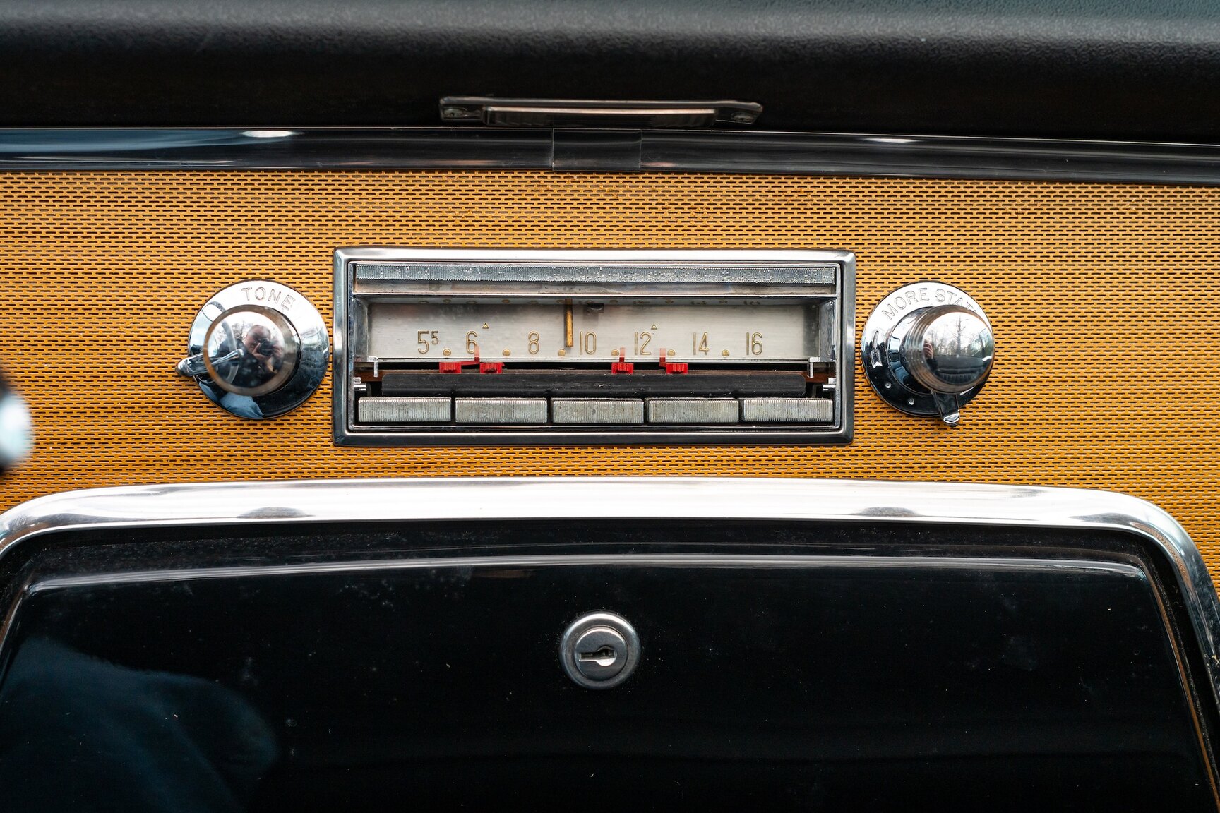 Interior image of 1955 Packard Caribbean Cabriolet  (11)