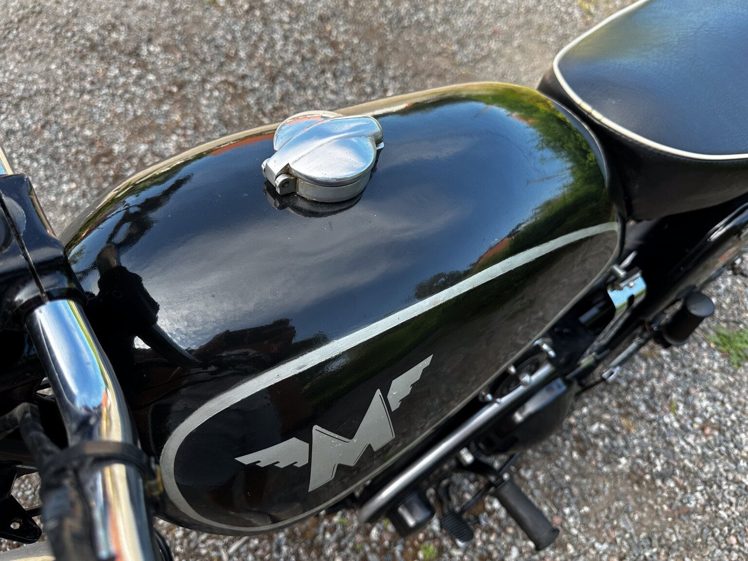 Exterior image of 1952 AJS 16MS 350cc Matchless-replica