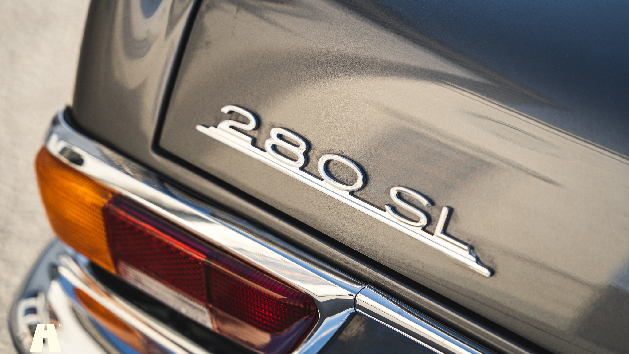 Exteriörbild på 1970 Mercedes 280 SL Pagoda (78)