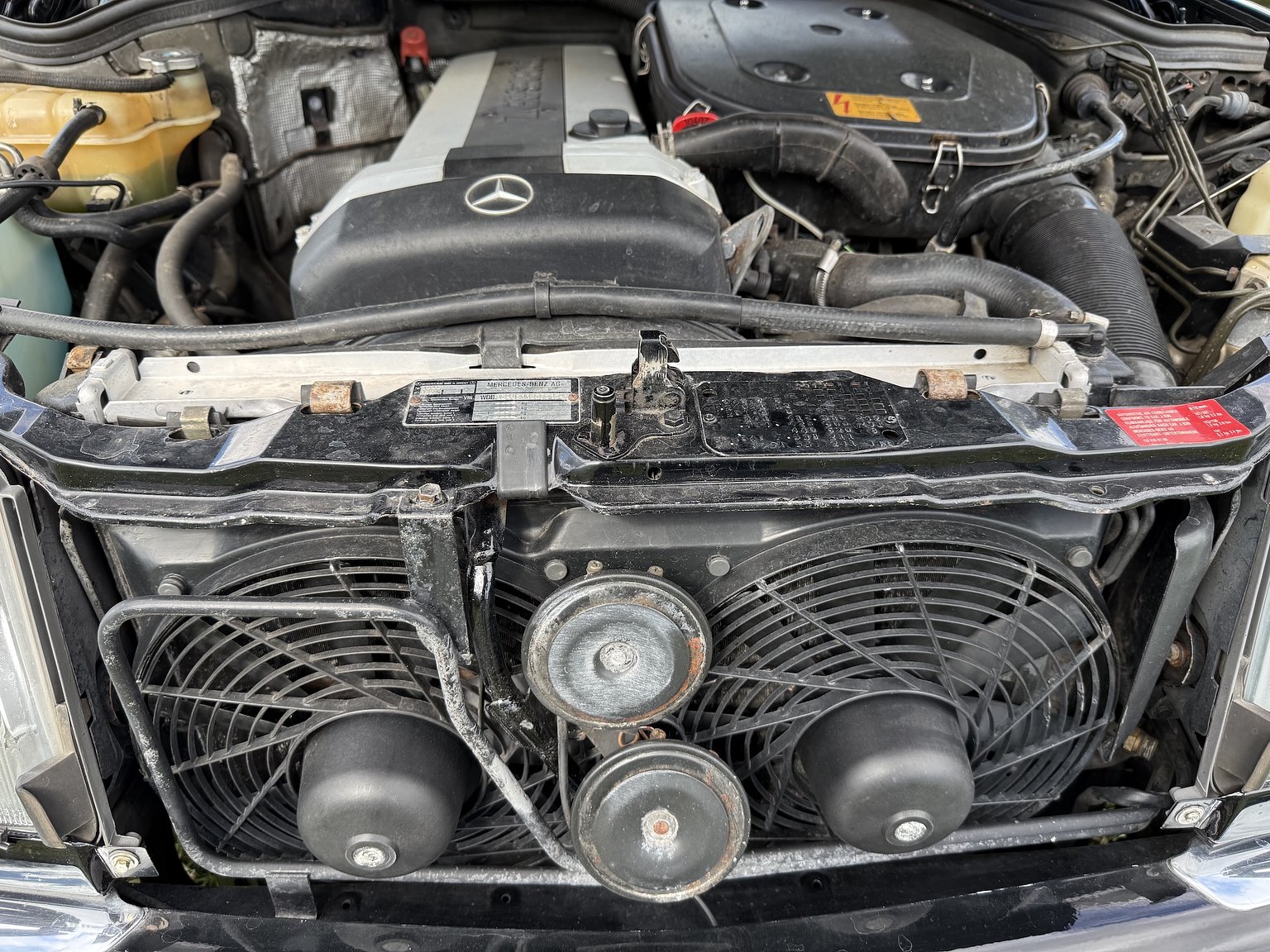 Image of 1990 Mercedes-Benz 300CE-24 mechanics