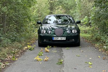 Exterior image of 2003 Jaguar S-Type R