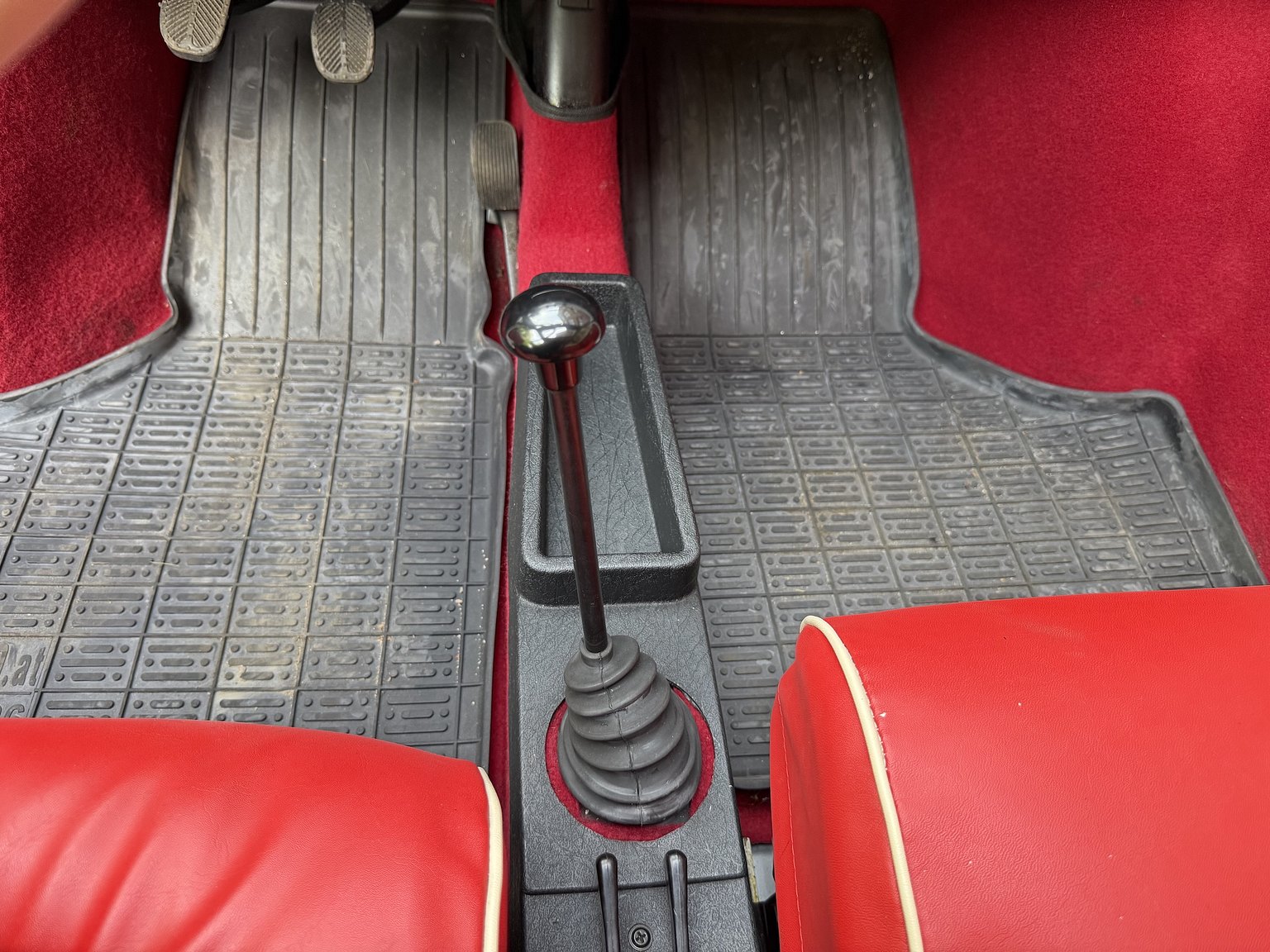 Interior image of 1965 Fiat 500F