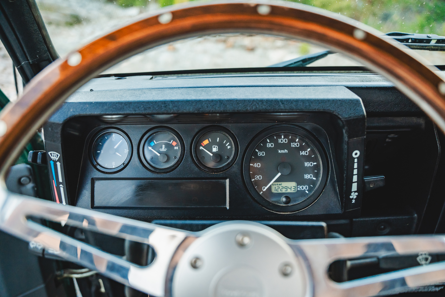 Interiörbild 2003 Land Rover Defender TD5 90 Pickup