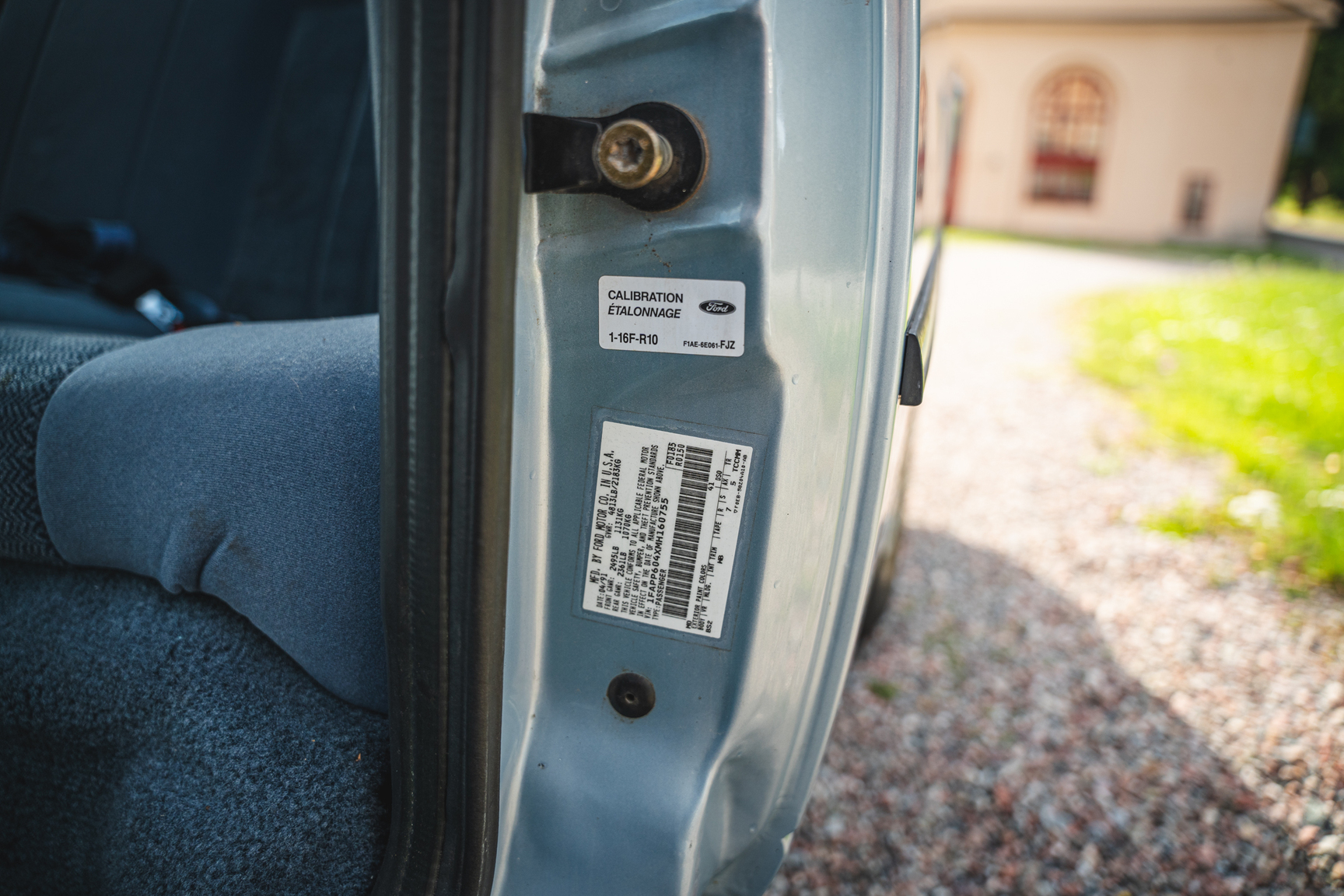 Interior image of 1991 Ford Thunderbird (53)