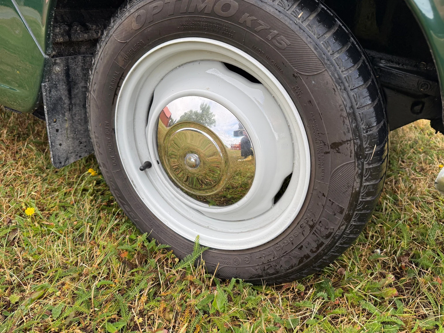 Exterior image of 1970 Renault 4 (17)