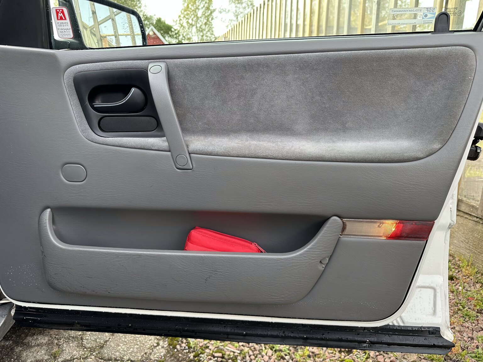 Interior image of 1996 SAAB 9000