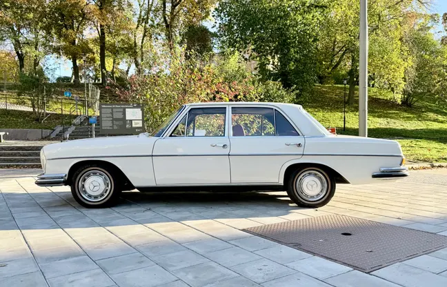 1966 Mercedes-Benz 250 S – Exteriör