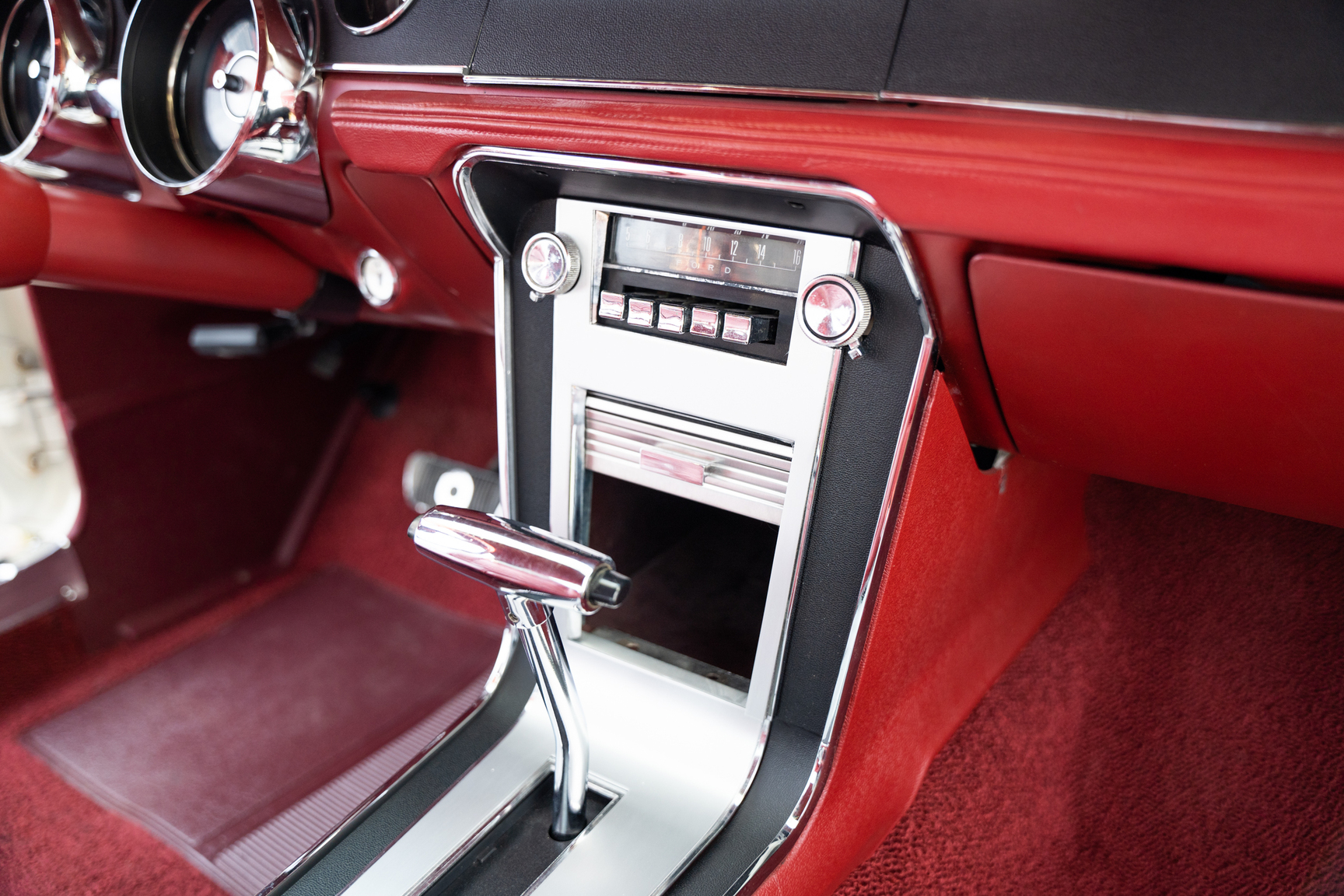 Interior image of 1967 Ford Mustang Fastback (47)
