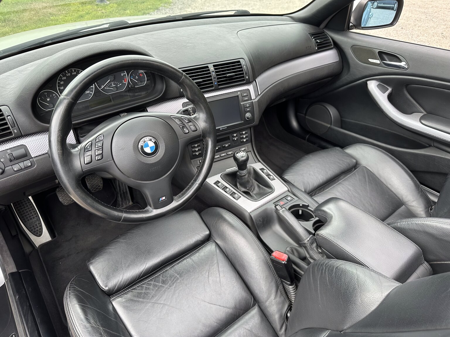 Innenraumfoto von 2005 BMW 330Ci