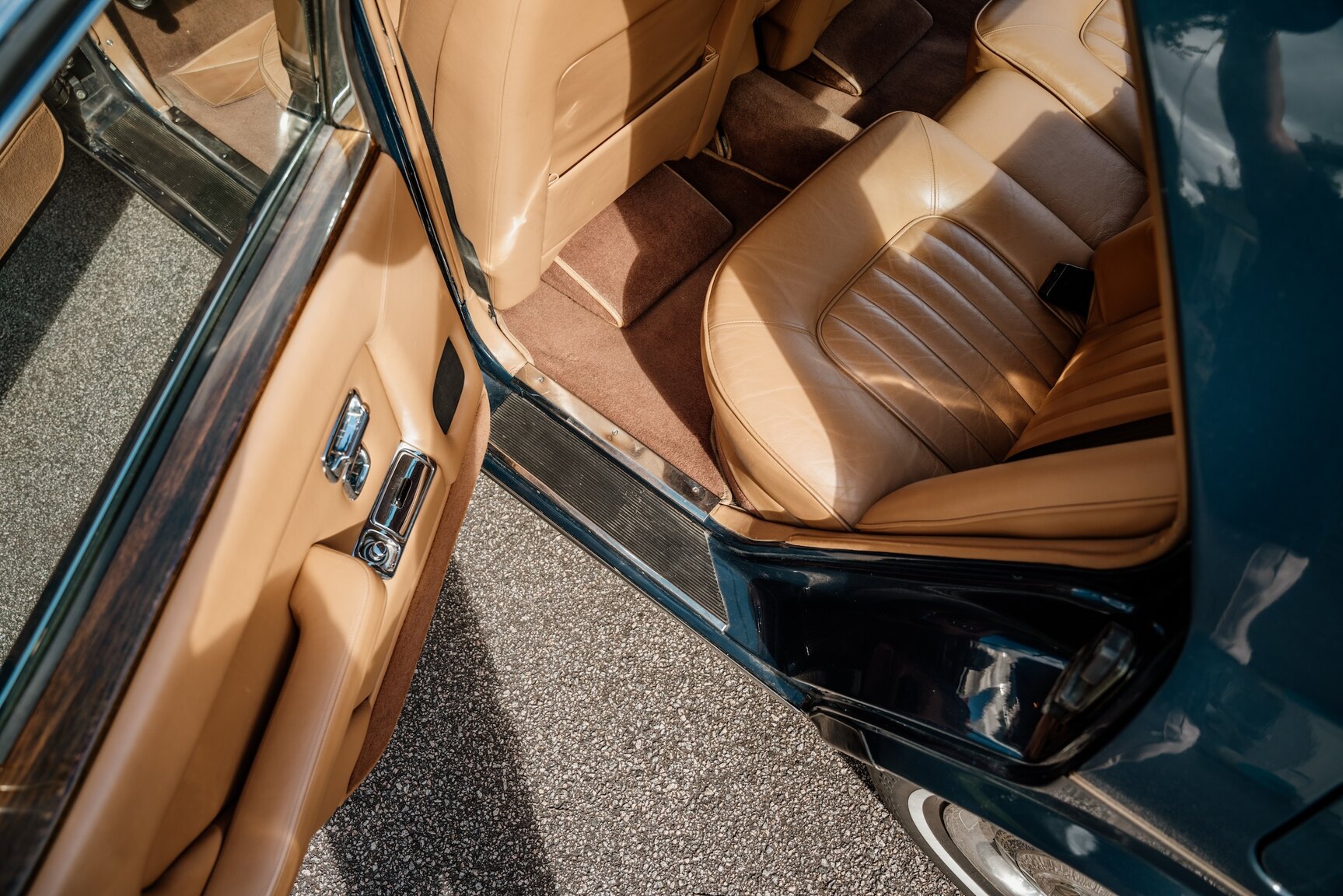 Interior image of 1982 Rolls Royce Silver Spirit