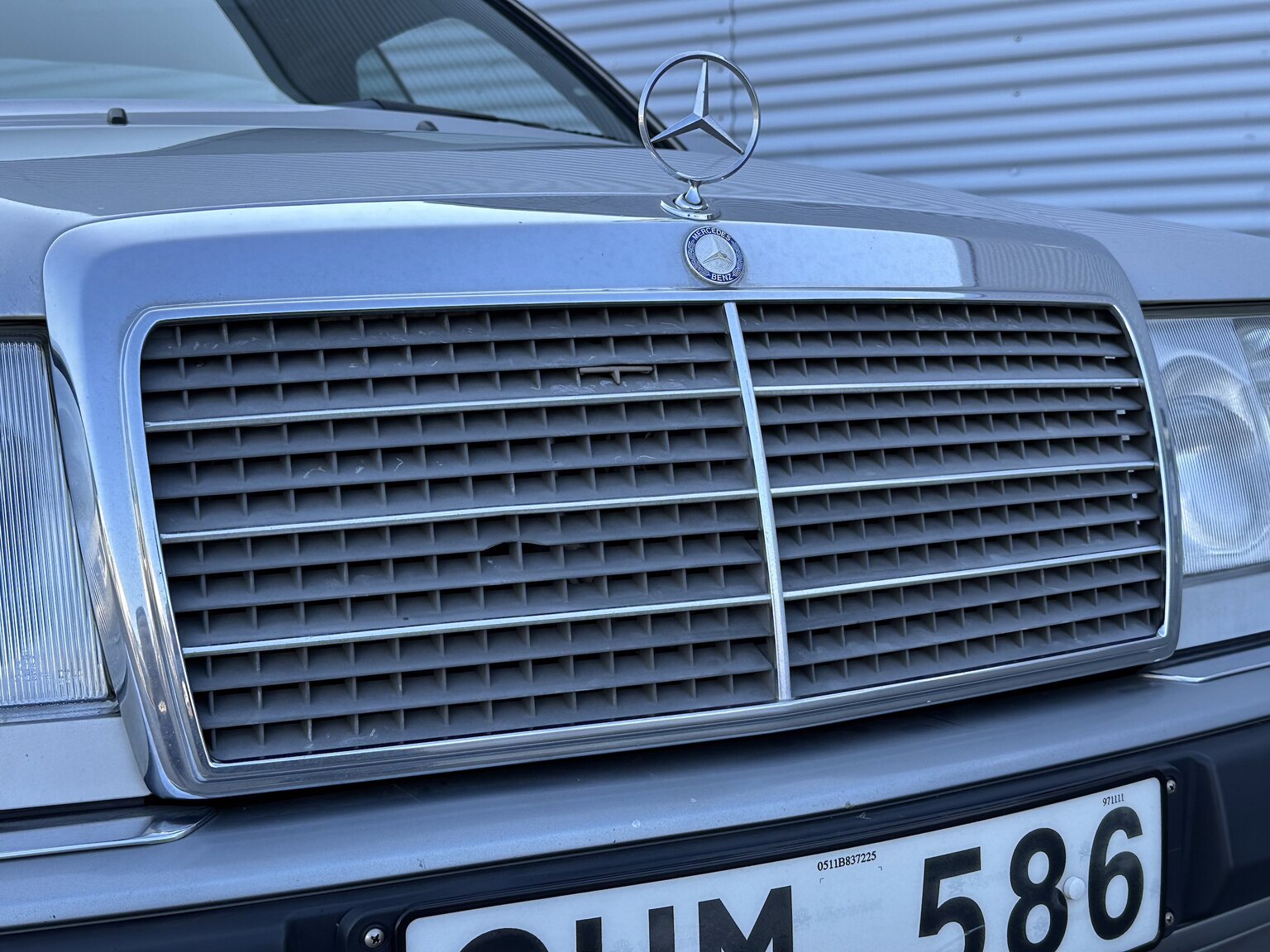 Exteriörbild på 1992 Mercedes-Benz 300 CE-24