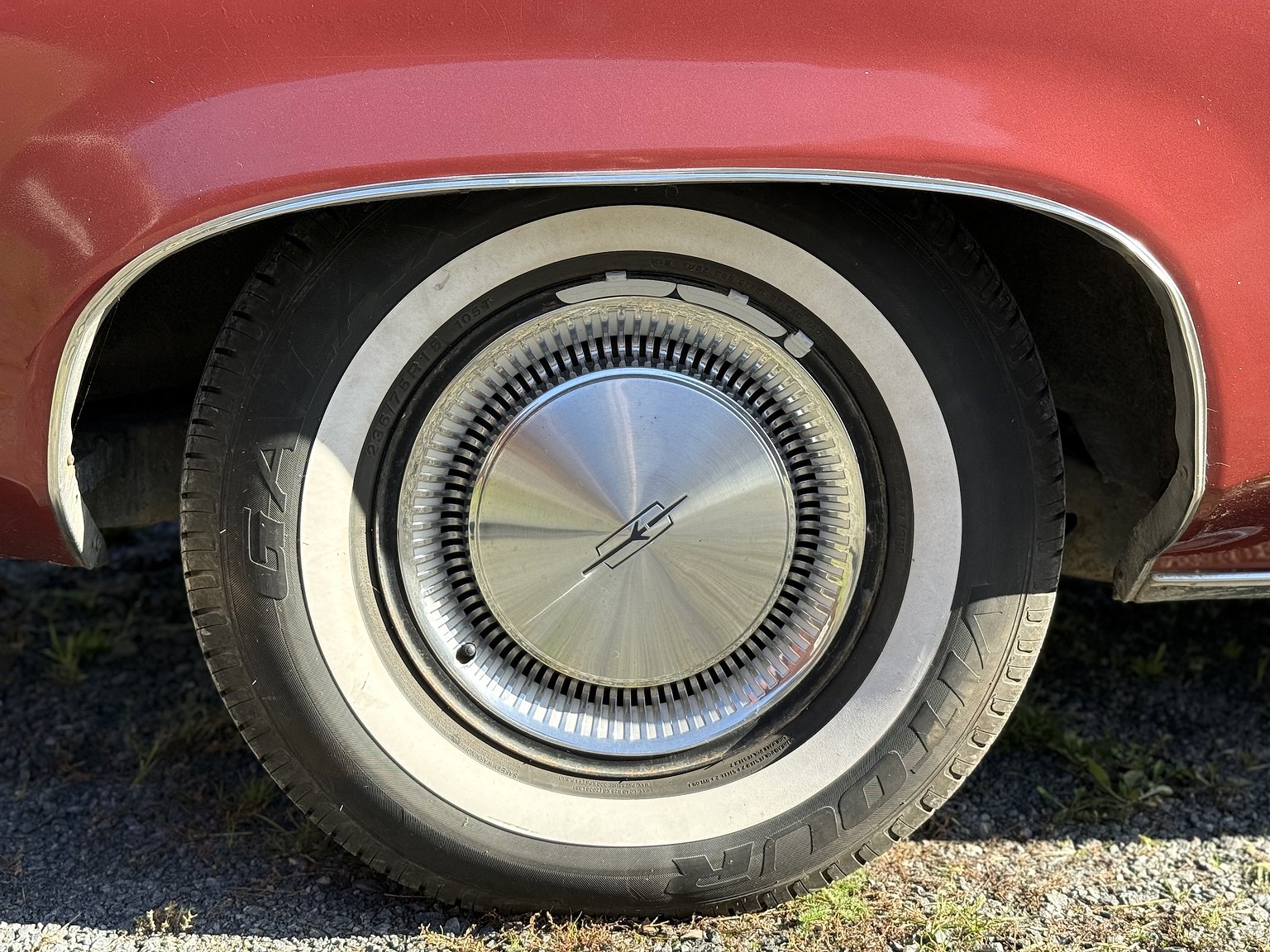 Exteriörbild på 1975 Oldsmobile Delta 88