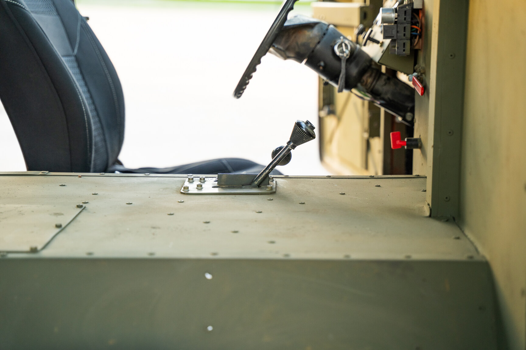 Interior image of 1987 Chevrolet/Humvee H1 Slantback