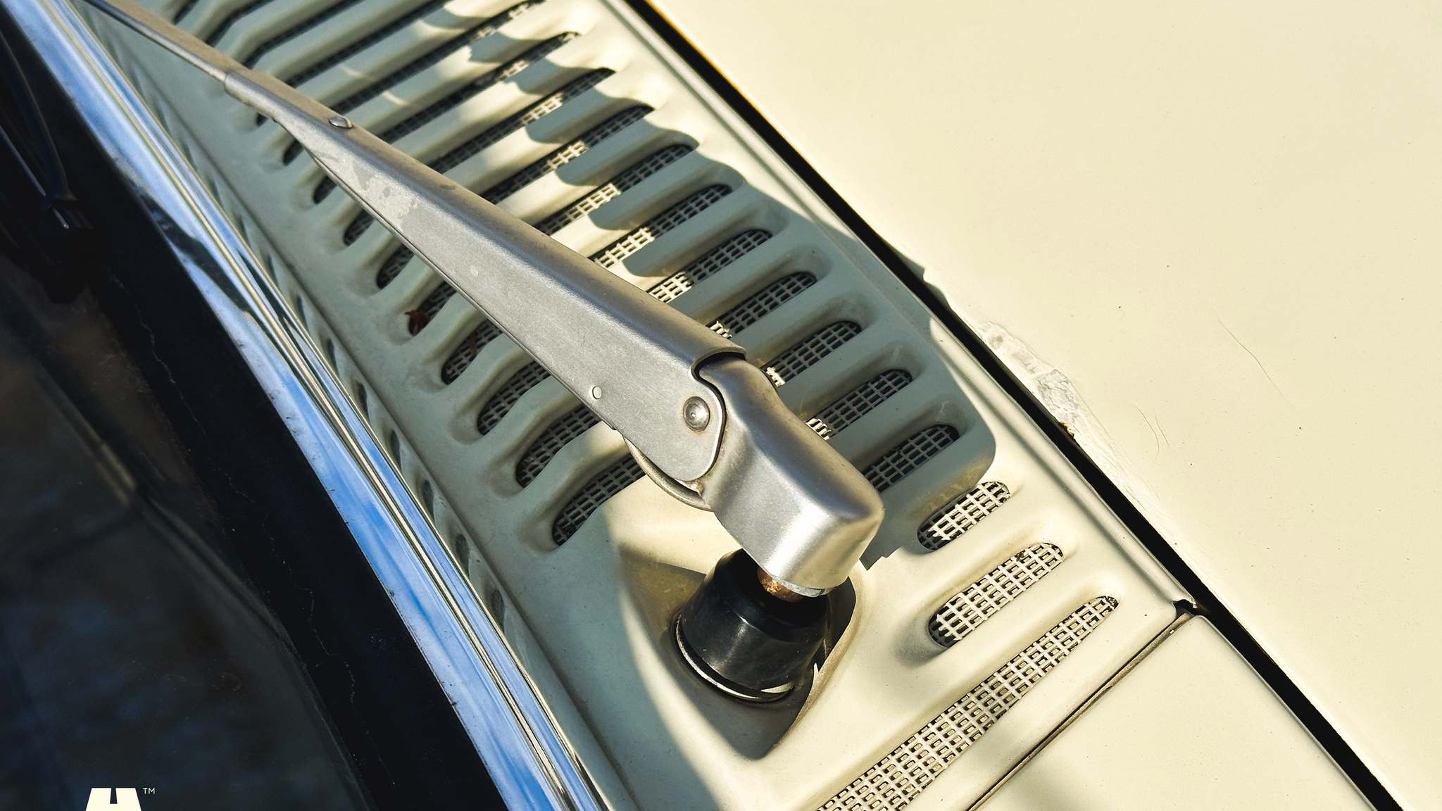 Exterior image of 1972 Mercedes-Benz 200