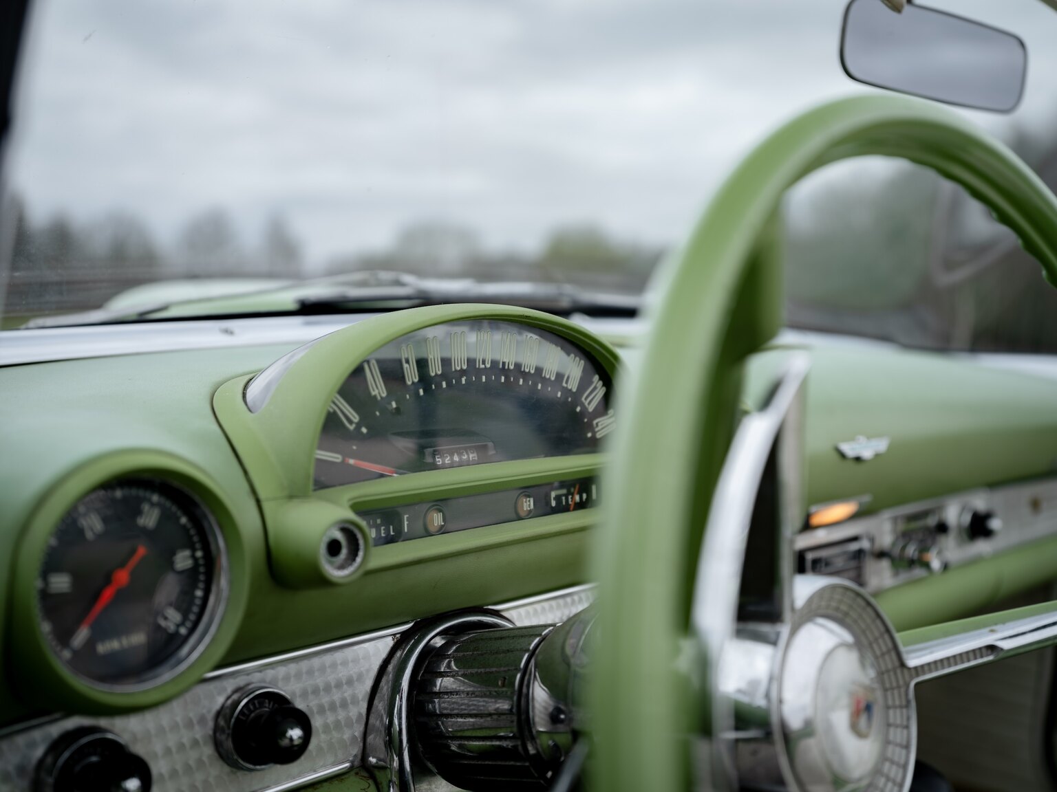 Interior image of 1956 Ford Thunderbird (21)