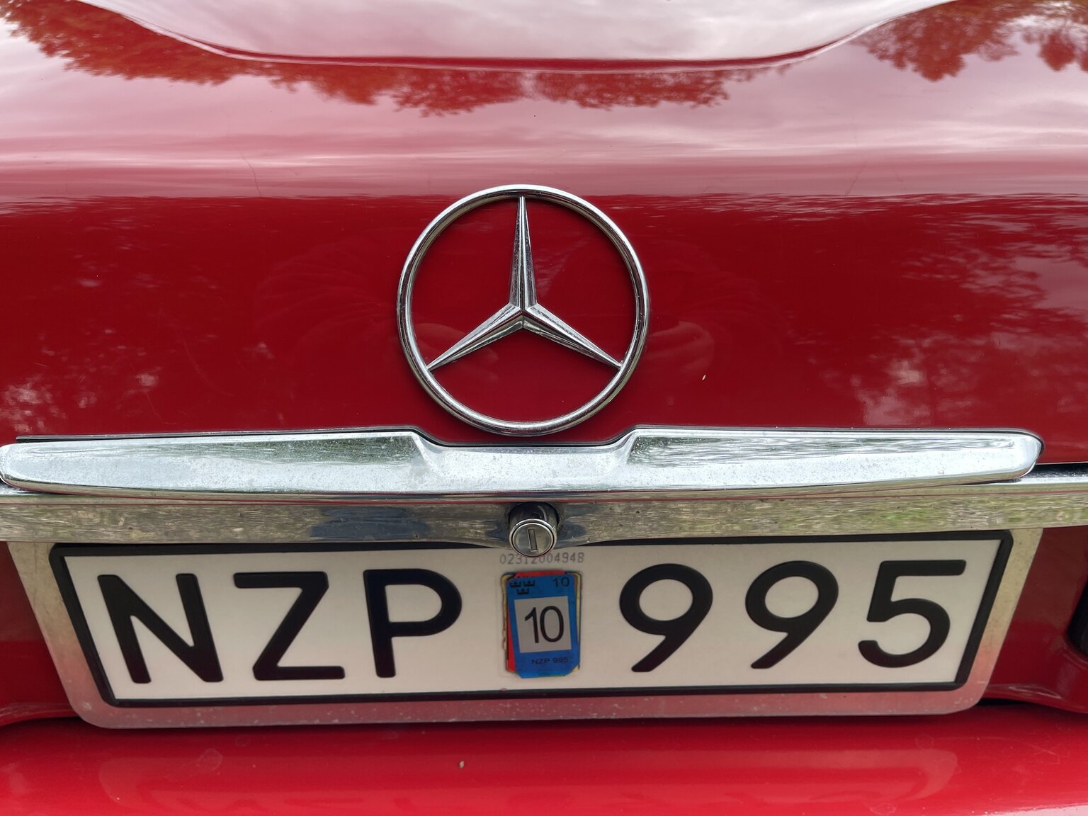 Exteriörbild på 1973 Mercedes 350 SLC
