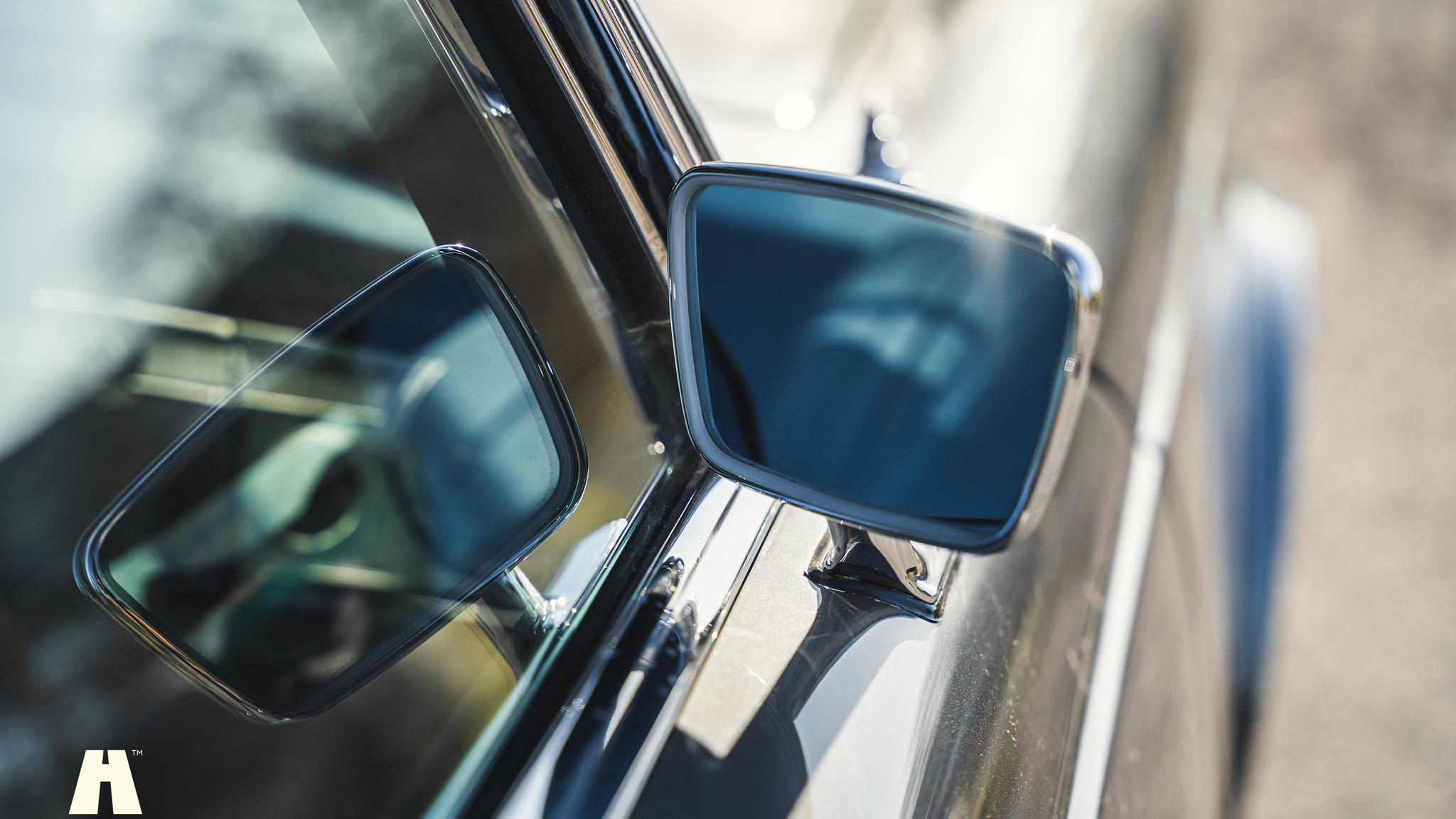 Exterior image of 1970 Mercedes 280 SL Pagoda (62)