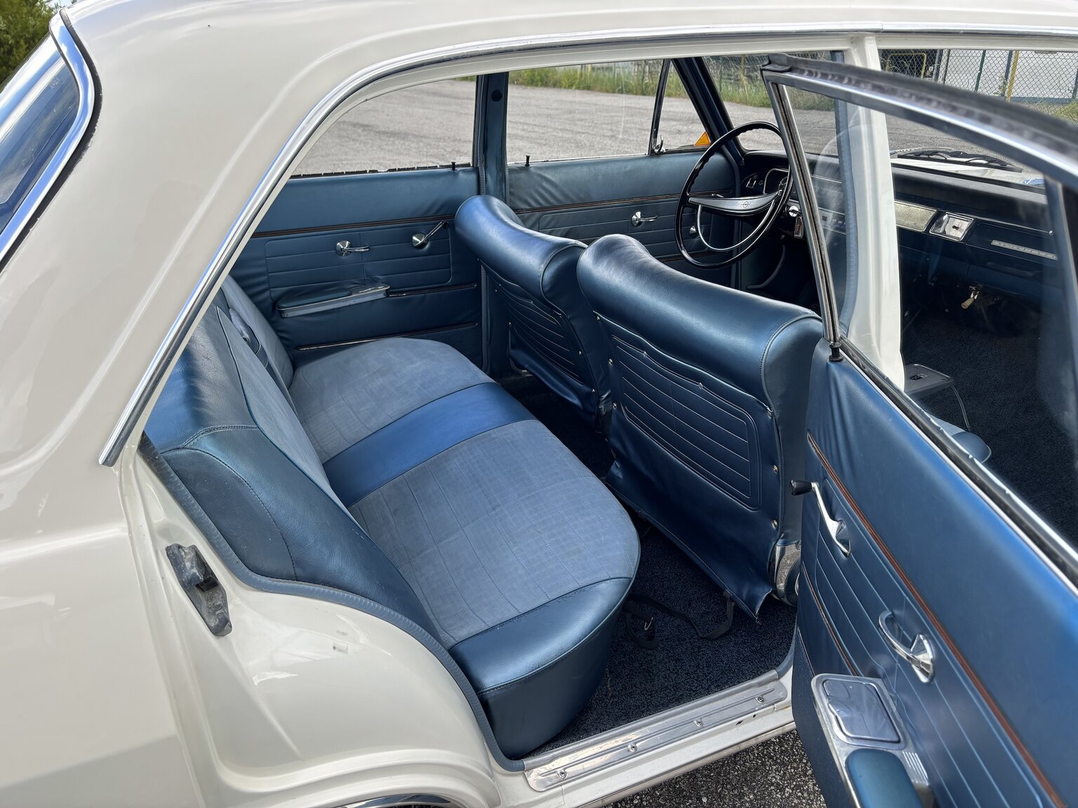 Innenraumfoto von 1965 Opel Record Deluxe