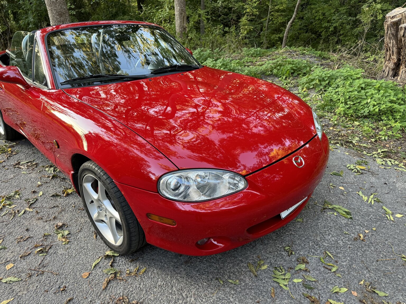 Exteriörbild på 2004 Mazda MX-5