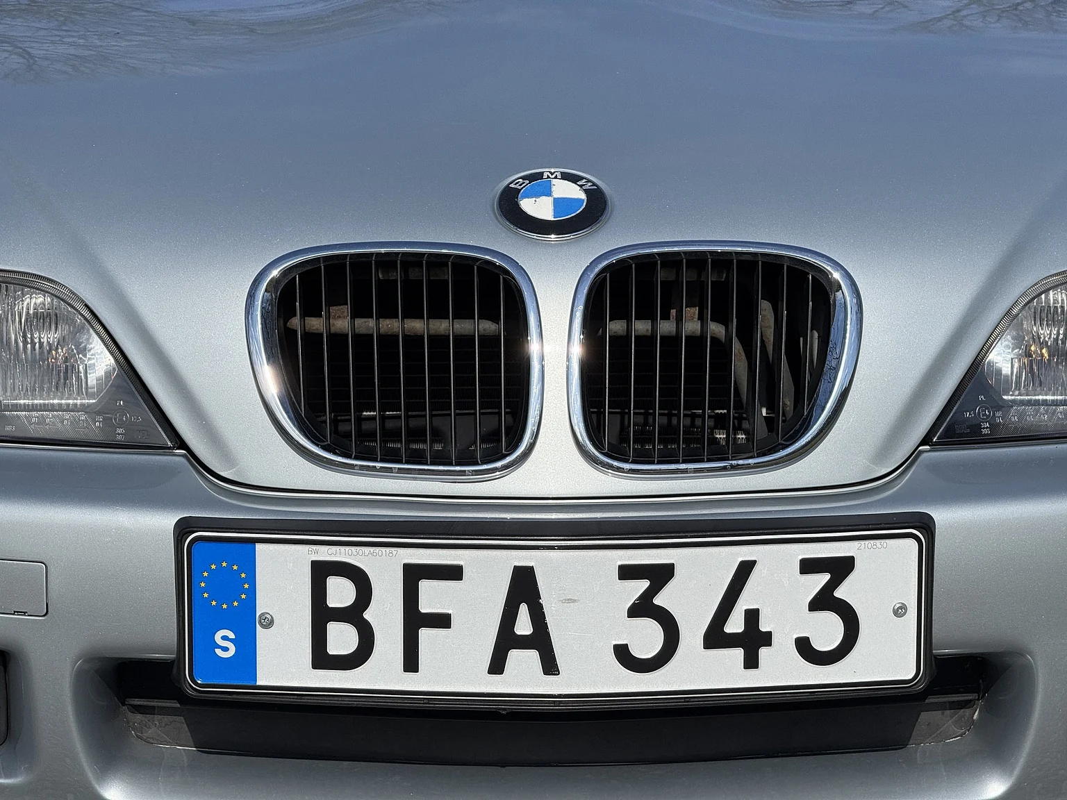 Exterior image of 1996 BMW Z3 1.8 Z3 (18)