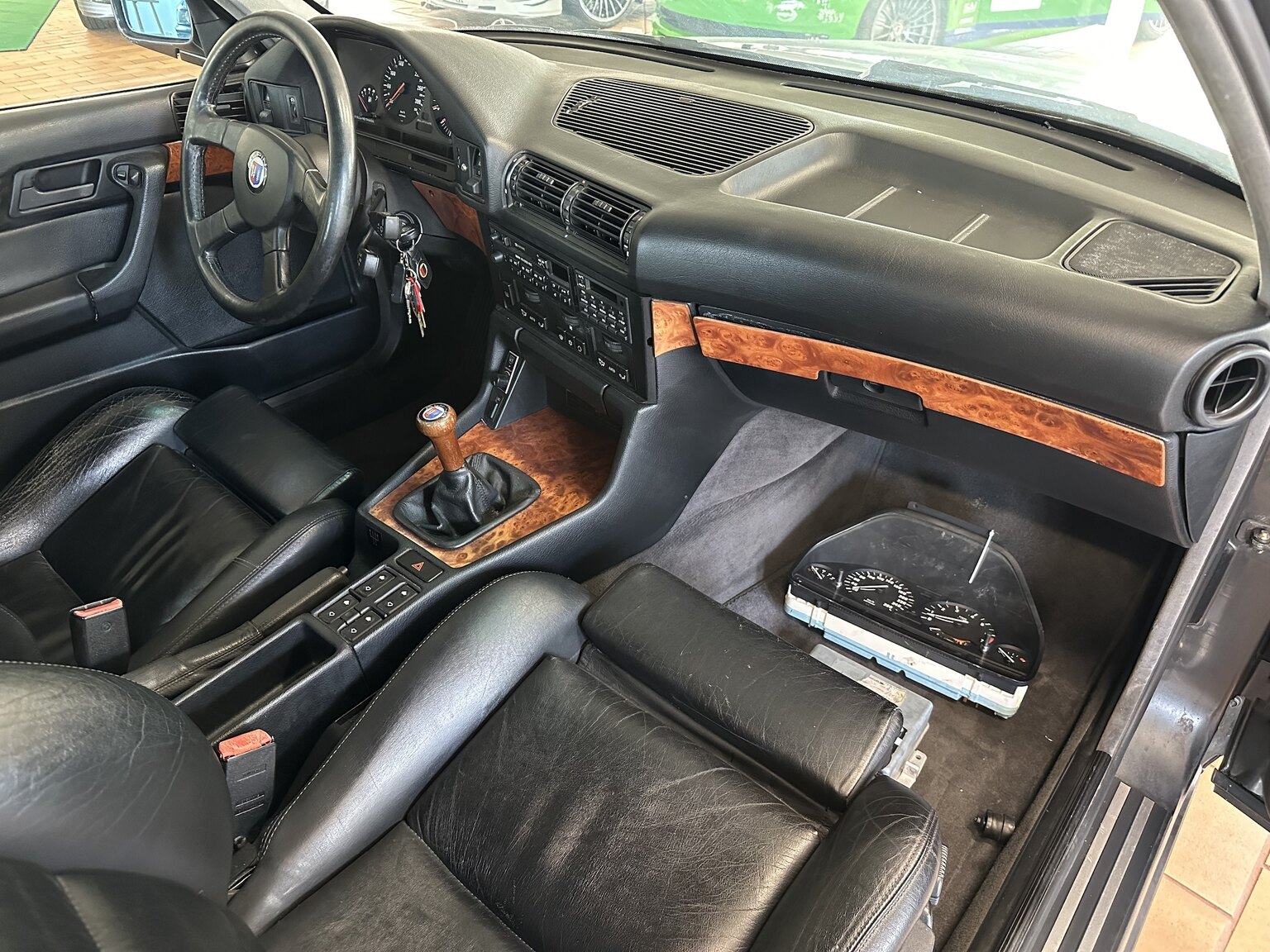 Interior image of 1991 ALPINA BMW ALPINA B10 BI-TURBO