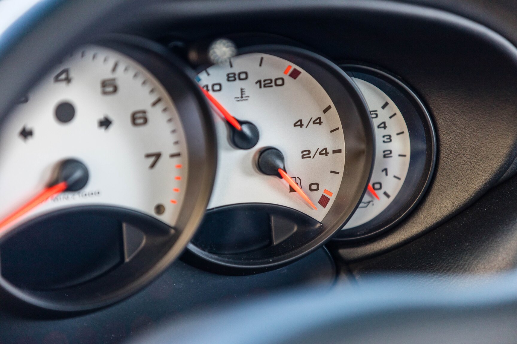 Innenraumfoto von 1999 Porsche 911 Carrera Cabriolet