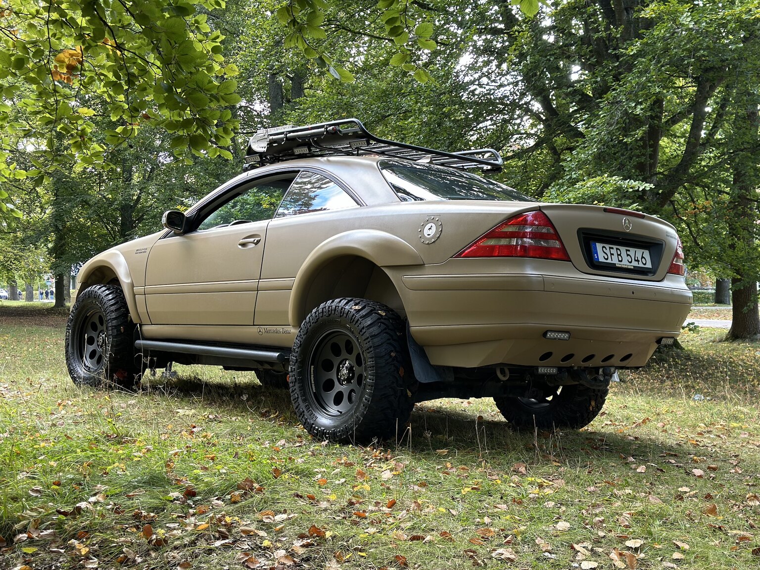 Exteriörbild på 2001 Mercedes-Benz CL600/ML 55 AMG