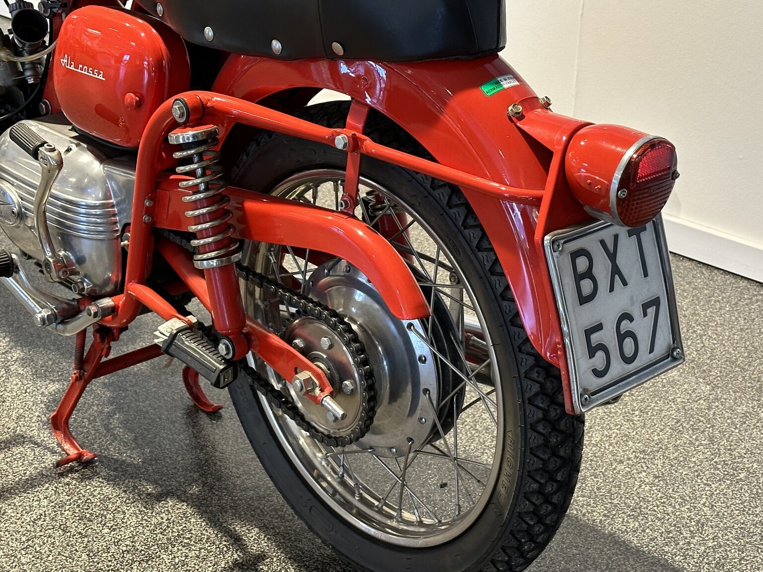 Exterior image of 1963 Aermacchi Harley-Davidson Ala Rossa